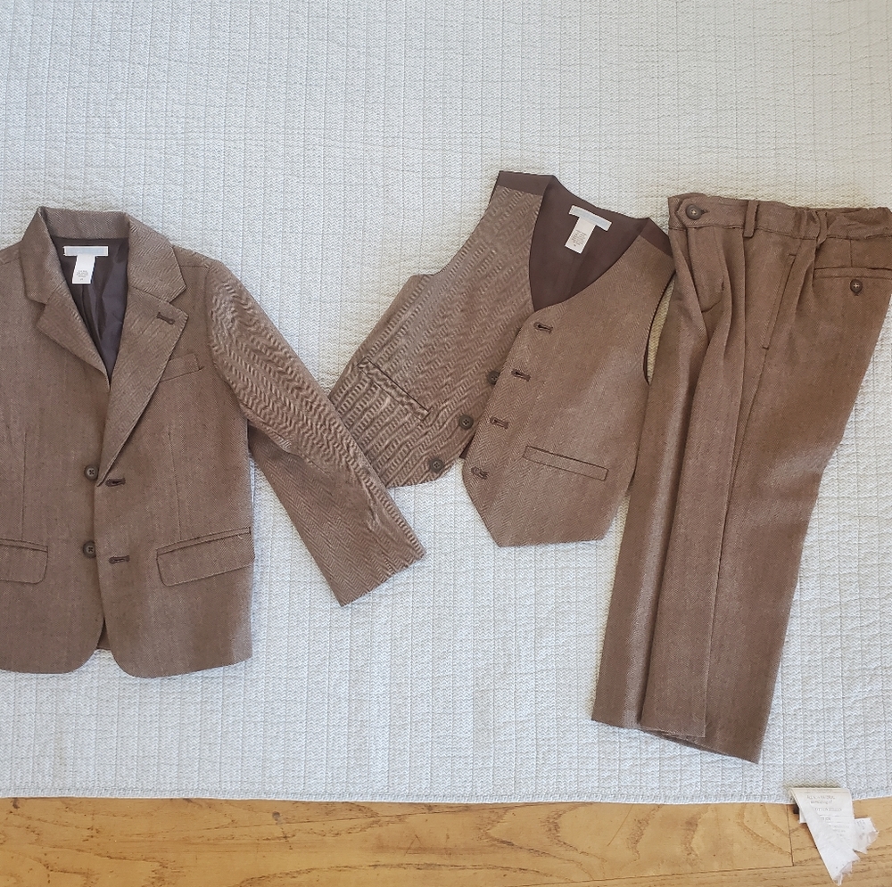 3 piece Janie & Jack tan suit wool blend, coat/vest/pants, used, Boys 4T,